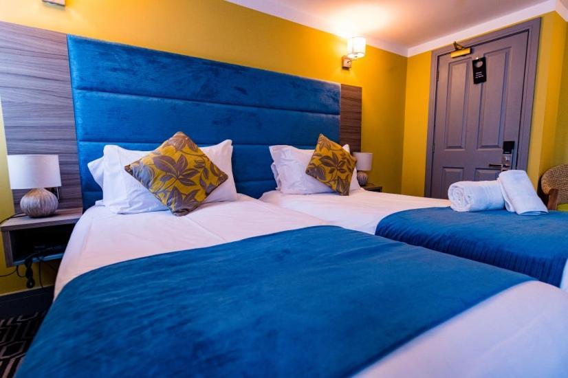 Stonecross Manor Hotel ケンダル エクステリア 写真
