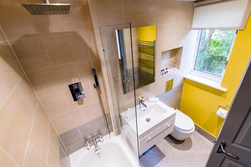 Stonecross Manor Hotel ケンダル エクステリア 写真